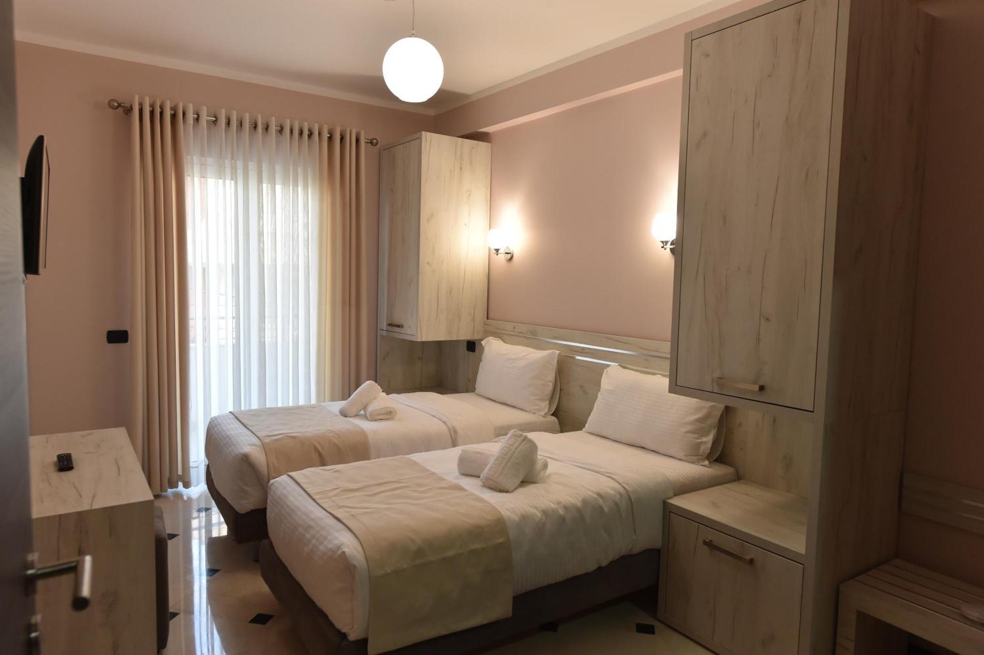 Hotel Pandora Residence Tirana Exteriör bild